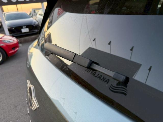 ＭＩＮＩ カントリーマンＤ　クラシック・トリム　純正ナビ　Ｍパッケージ（ｈａｒｍａｋａｒｄｏｎスピーカー／アクティブシート／メモリー付きパワーシート／インテリアカメラ／プライバシーガラス）　ブラインドスポットモニター　ルーフレール　純正１８ＡＷ（48枚目）