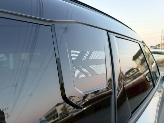 ＭＩＮＩ カントリーマンＤ　クラシック・トリム　純正ナビ　Ｍパッケージ（ｈａｒｍａｋａｒｄｏｎスピーカー／アクティブシート／メモリー付きパワーシート／インテリアカメラ／プライバシーガラス）　ブラインドスポットモニター　ルーフレール　純正１８ＡＷ（49枚目）