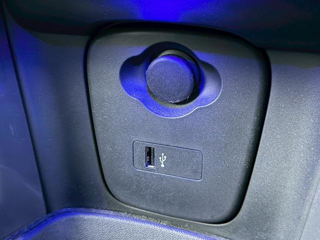 ＭＩＮＩ クーパーＤ　メーカーナビ　ＬＥＤライトパッケージ　パーキングアシストパッケージ　ペッパーパッケージ　バックモニター　ＥＴＣ　純正ＡＷ　ツートンルーフ　革巻きステアリングホイール　Ｂｌｕｅｔｏｏｔｈ　ドラレコ　禁煙（28枚目）