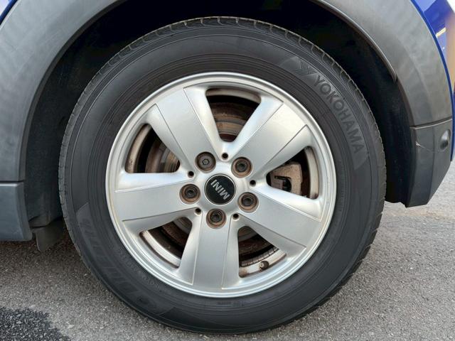 ＭＩＮＩ クーパーＤ　メーカーナビ　ＬＥＤライトパッケージ　パーキングアシストパッケージ　ペッパーパッケージ　バックモニター　ＥＴＣ　純正ＡＷ　ツートンルーフ　革巻きステアリングホイール　Ｂｌｕｅｔｏｏｔｈ　ドラレコ　禁煙（61枚目）