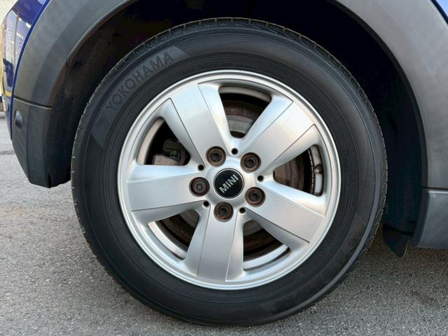 ＭＩＮＩ クーパーＤ　メーカーナビ　ＬＥＤライトパッケージ　パーキングアシストパッケージ　ペッパーパッケージ　バックモニター　ＥＴＣ　純正ＡＷ　ツートンルーフ　革巻きステアリングホイール　Ｂｌｕｅｔｏｏｔｈ　ドラレコ　禁煙（62枚目）