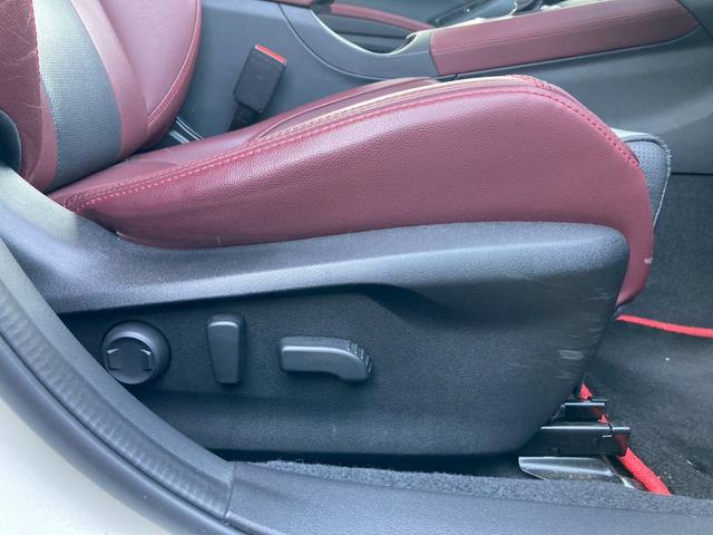 レヴォーグ ＳＴＩスポーツ　ＥＸ　純正１１．６インチナビ　ＳＴＩフロントリップ　リアエアロ　アイサイトコア／Ｘテクノロジー　黒赤レザーシート　バックモニター　ドライブモードセレクト　地デジＴＶ　パドルシフト　シートヒーター（前後）禁煙（47枚目）