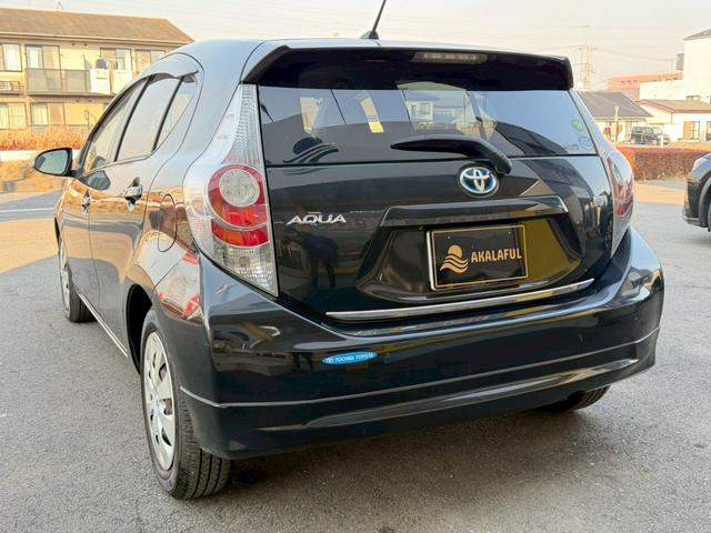 アクア Ｇ　モデリスタエアロ　ナビ　バックモニター　地デジＴＶ　スマートエントリーパッケージ　シートヒーター　ナノイー　ステアリングスイッチ　オートエアコン　ＩＳＯＦＩＸ　禁煙車　車検整備実施　デジタルメーター（8枚目）