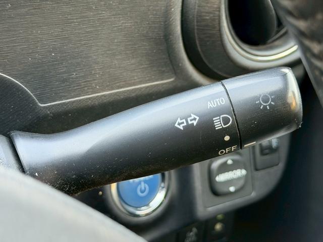 アクア Ｇ　モデリスタエアロ　ナビ　バックモニター　地デジＴＶ　スマートエントリーパッケージ　シートヒーター　ナノイー　ステアリングスイッチ　オートエアコン　ＩＳＯＦＩＸ　禁煙車　車検整備実施　デジタルメーター（32枚目）