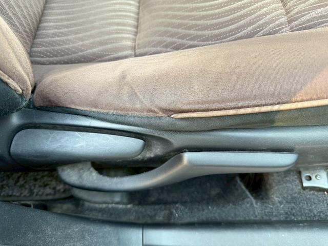 アクア Ｇ　モデリスタエアロ　ナビ　バックモニター　地デジＴＶ　スマートエントリーパッケージ　シートヒーター　ナノイー　ステアリングスイッチ　オートエアコン　ＩＳＯＦＩＸ　禁煙車　車検整備実施　デジタルメーター（41枚目）