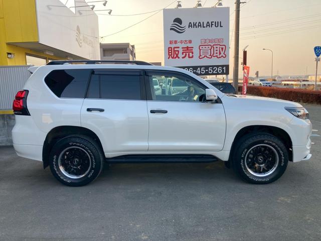 ランドクルーザープラド ＴＸ　Ｌパッケージ　モデリスタエアロ　純正９インチディスプレイナビ　サンルーフ　ベージュレザーシート　全方位モニター　ブラックルーフレール　ＴＲＤマフラー　ＲＡＹＳ１８ＡＷ　セーフティセンス　ＬＥＤヘッドランプ　禁煙車（5枚目）