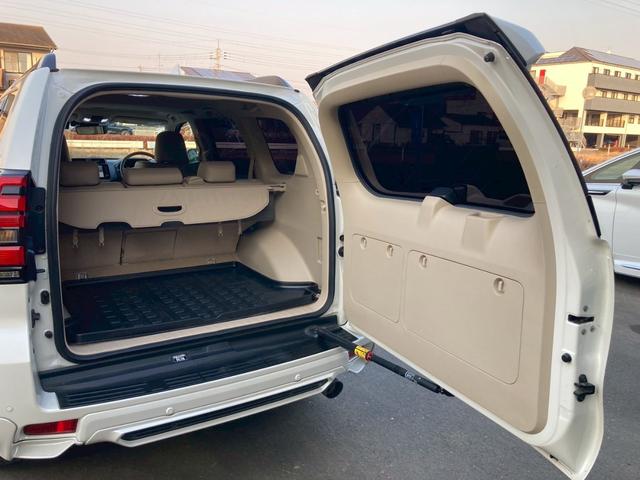 ランドクルーザープラド ＴＸ　Ｌパッケージ　モデリスタエアロ　純正９インチディスプレイナビ　サンルーフ　ベージュレザーシート　全方位モニター　ブラックルーフレール　ＴＲＤマフラー　ＲＡＹＳ１８ＡＷ　セーフティセンス　ＬＥＤヘッドランプ　禁煙車（14枚目）