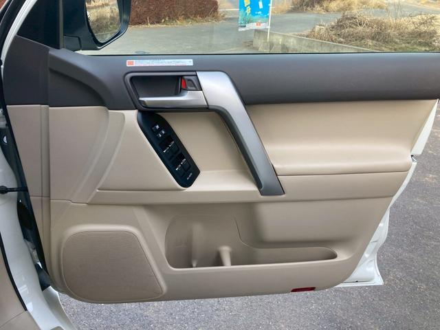 ランドクルーザープラド ＴＸ　Ｌパッケージ　モデリスタエアロ　純正９インチディスプレイナビ　サンルーフ　ベージュレザーシート　全方位モニター　ブラックルーフレール　ＴＲＤマフラー　ＲＡＹＳ１８ＡＷ　セーフティセンス　ＬＥＤヘッドランプ　禁煙車（39枚目）