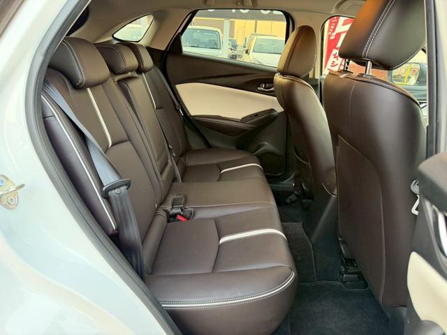 ＣＸ－３ ２０Ｓ　エクスクルーシブモッズ　純正ナビ　バックモニター　レザーシート　ＣＤ／ＤＶＤ／地デジＴＶ　アドバンストスマートシティブレーキ　レーダークルーズコントロール　ブラインドスポットモニター　アダプティブＬＥＤヘッドランプ　ＨＵＤ（11枚目）