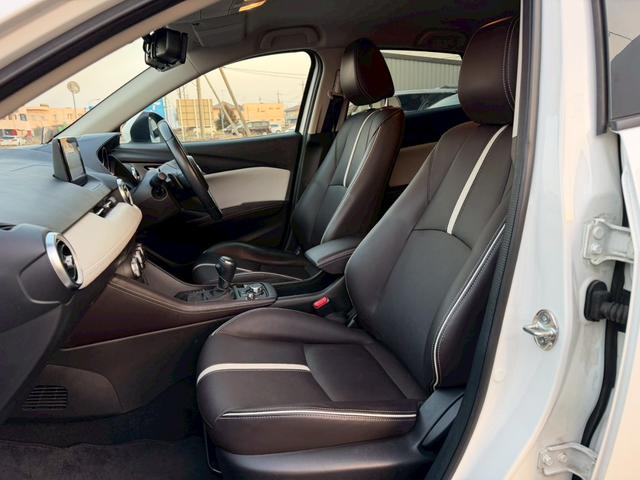 ＣＸ－３ ２０Ｓ　エクスクルーシブモッズ　純正ナビ　バックモニター　レザーシート　ＣＤ／ＤＶＤ／地デジＴＶ　アドバンストスマートシティブレーキ　レーダークルーズコントロール　ブラインドスポットモニター　アダプティブＬＥＤヘッドランプ　ＨＵＤ（12枚目）