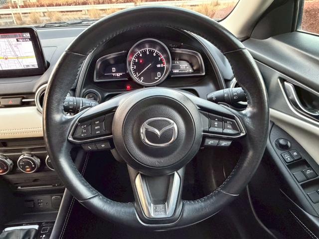 ＣＸ－３ ２０Ｓ　エクスクルーシブモッズ　純正ナビ　バックモニター　レザーシート　ＣＤ／ＤＶＤ／地デジＴＶ　アドバンストスマートシティブレーキ　レーダークルーズコントロール　ブラインドスポットモニター　アダプティブＬＥＤヘッドランプ　ＨＵＤ（17枚目）