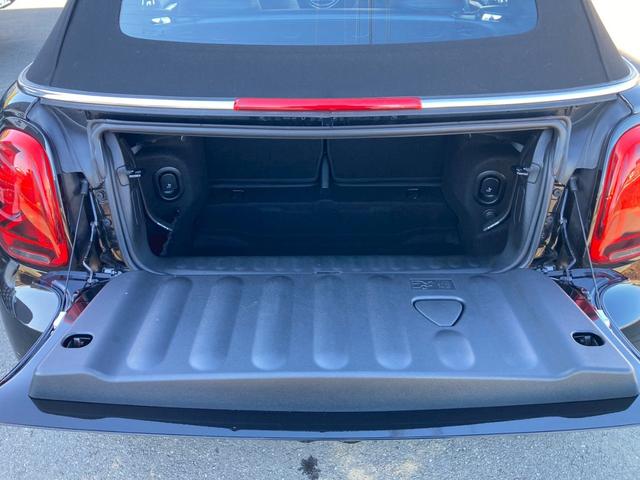 ＭＩＮＩ ジョンクーパーワークス　コンバーチブル　ＪＣＷトリム　メーカーナビ　ジョンクーパーワークストリム（グレーアクセント入黒レザーシート／アダプティブサスペンション／ピアノブラックエクステリア）　ユニオンジャック柄ソフトマップ　クルコン　バックモニター　禁煙車（14枚目）