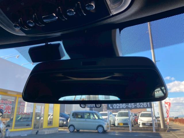 ＭＩＮＩ ジョンクーパーワークス　コンバーチブル　ＪＣＷトリム　メーカーナビ　ジョンクーパーワークストリム（グレーアクセント入黒レザーシート／アダプティブサスペンション／ピアノブラックエクステリア）　ユニオンジャック柄ソフトマップ　クルコン　バックモニター　禁煙車（45枚目）