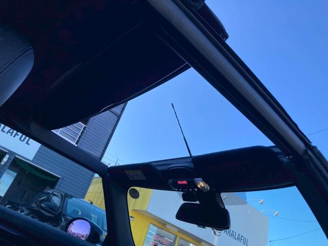 ＭＩＮＩ ジョンクーパーワークス　コンバーチブル　ＪＣＷトリム　メーカーナビ　ジョンクーパーワークストリム（グレーアクセント入黒レザーシート／アダプティブサスペンション／ピアノブラックエクステリア）　ユニオンジャック柄ソフトマップ　クルコン　バックモニター　禁煙車（48枚目）