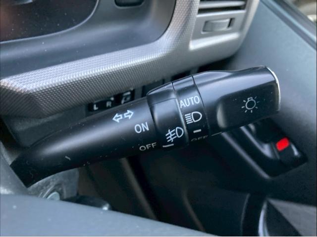 ハイエースバン ロングスーパーＧＬ　フロントリップ　ナビ　ＴＶ　バックモニター　ＡＣ１００Ｖ電源　寒冷地仕様　オートライト　ランプ付きスライドドアステップ　ＳＲＳエアバック　リアクーラー　リアヒーター　イモビライザー　パワーウィンドウ（22枚目）