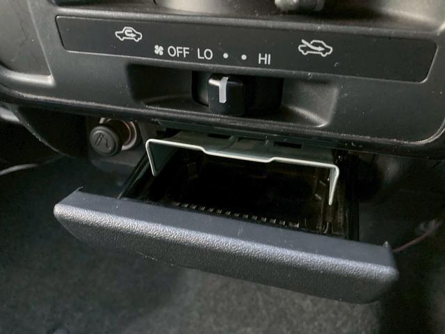 ハイエースバン ロングスーパーＧＬ　フロントリップ　ナビ　ＴＶ　バックモニター　ＡＣ１００Ｖ電源　寒冷地仕様　オートライト　ランプ付きスライドドアステップ　ＳＲＳエアバック　リアクーラー　リアヒーター　イモビライザー　パワーウィンドウ（28枚目）