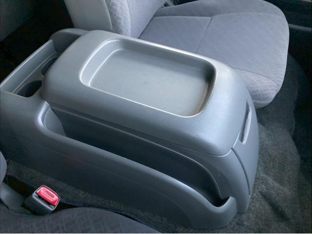 ハイエースバン ロングスーパーＧＬ　フロントリップ　ナビ　ＴＶ　バックモニター　ＡＣ１００Ｖ電源　寒冷地仕様　オートライト　ランプ付きスライドドアステップ　ＳＲＳエアバック　リアクーラー　リアヒーター　イモビライザー　パワーウィンドウ（29枚目）