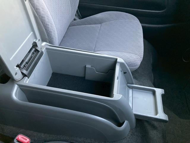 ハイエースバン ロングスーパーＧＬ　フロントリップ　ナビ　ＴＶ　バックモニター　ＡＣ１００Ｖ電源　寒冷地仕様　オートライト　ランプ付きスライドドアステップ　ＳＲＳエアバック　リアクーラー　リアヒーター　イモビライザー　パワーウィンドウ（30枚目）