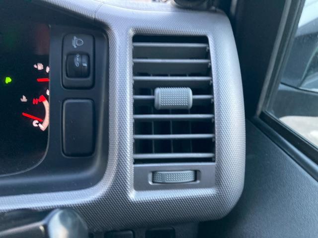 ハイエースバン ロングスーパーＧＬ　フロントリップ　ナビ　ＴＶ　バックモニター　ＡＣ１００Ｖ電源　寒冷地仕様　オートライト　ランプ付きスライドドアステップ　ＳＲＳエアバック　リアクーラー　リアヒーター　イモビライザー　パワーウィンドウ（33枚目）