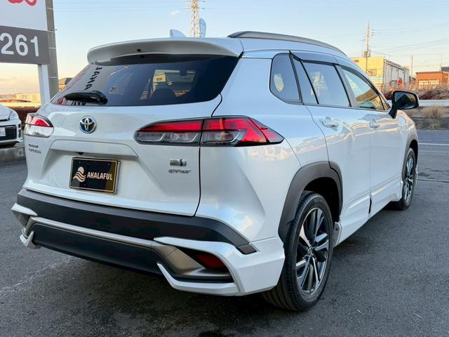 カローラクロス ハイブリッド Z 4WD モデリスタエアロ(F・S・R) 純正9インチナビディスプレイナビ 全方位モニター ブラインドスポットモニター パーキングサポートブレーキ TV セーフティセンス 革ファブリックコンビシート(7枚目)