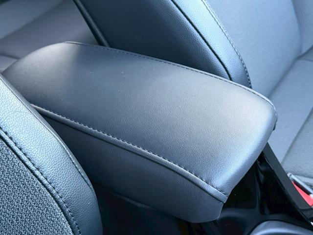 カローラクロス ハイブリッド Z 4WD モデリスタエアロ(F・S・R) 純正9インチナビディスプレイナビ 全方位モニター ブラインドスポットモニター パーキングサポートブレーキ TV セーフティセンス 革ファブリックコンビシート(29枚目)