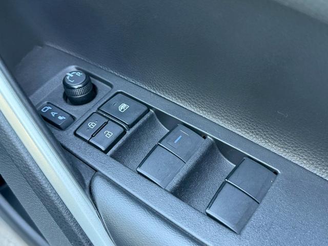 カローラクロス ハイブリッド Z 4WD モデリスタエアロ(F・S・R) 純正9インチナビディスプレイナビ 全方位モニター ブラインドスポットモニター パーキングサポートブレーキ TV セーフティセンス 革ファブリックコンビシート(44枚目)