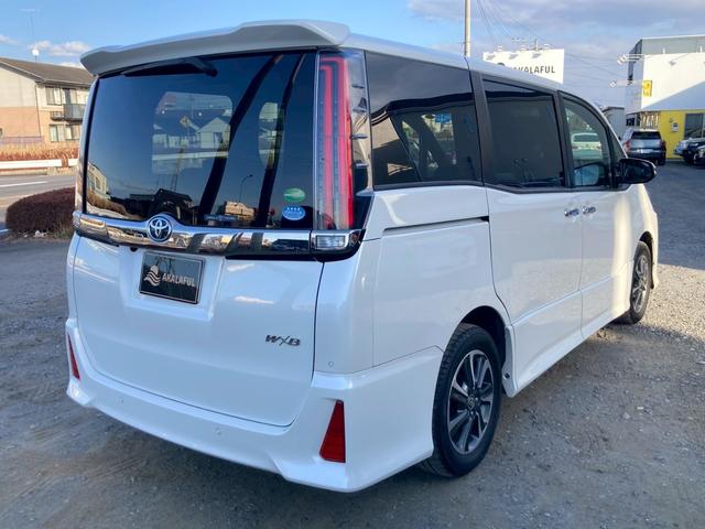 ノア Si ダブルバイビーII 純正9インチナビ 両側パワースライドドア バックモニター セーフティセンス クルーズコントロール インテリジェンスクリアランスソナー TV 純正16AW プッシュスタート 革巻きステアリングホイール(7枚目)