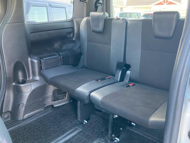 ノア Si ダブルバイビーII 純正9インチナビ 両側パワースライドドア バックモニター セーフティセンス クルーズコントロール インテリジェンスクリアランスソナー TV 純正16AW プッシュスタート 革巻きステアリングホイール(14枚目)