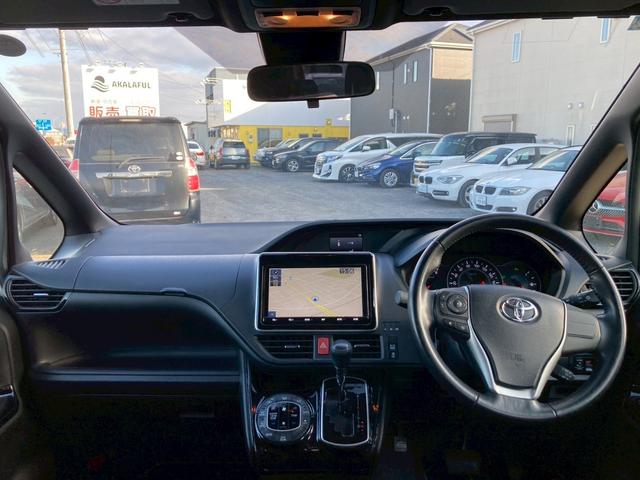 ノア Si ダブルバイビーII 純正9インチナビ 両側パワースライドドア バックモニター セーフティセンス クルーズコントロール インテリジェンスクリアランスソナー TV 純正16AW プッシュスタート 革巻きステアリングホイール(17枚目)