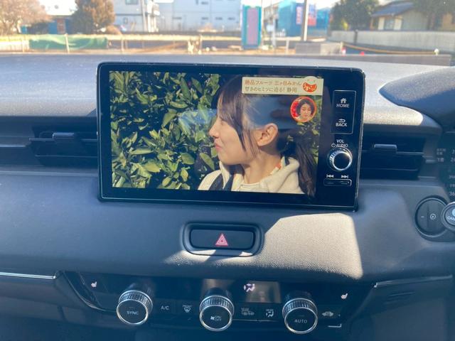 ヴェゼル ｅ：ＨＥＶ　Ｚ　純正コネクトディスプレイナビ　マルチビューカメラ　プレミアムオーディオ　ＴＶ　ホンダセンシング　ブラインドスポットモニター　ＬＥＤヘッドランプ　シートヒーター　ハンズフリーパワーバックドア　ワンオーナ（27枚目）