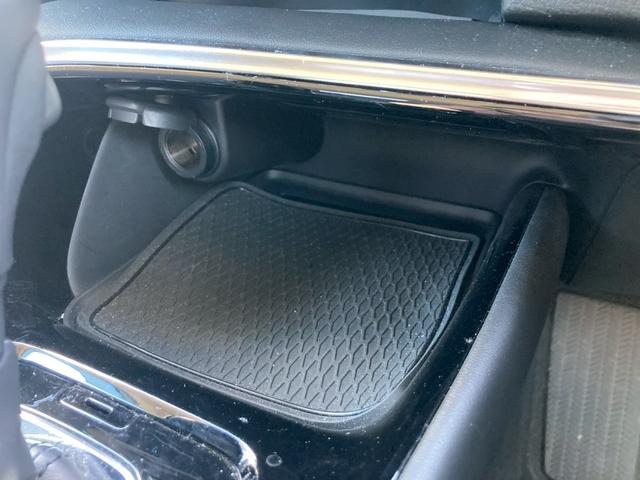 ヴェゼル ｅ：ＨＥＶ　Ｚ　純正コネクトディスプレイナビ　マルチビューカメラ　プレミアムオーディオ　ＴＶ　ホンダセンシング　ブラインドスポットモニター　ＬＥＤヘッドランプ　シートヒーター　ハンズフリーパワーバックドア　ワンオーナ（30枚目）