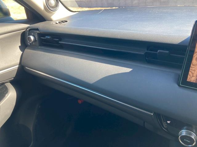 ヴェゼル ｅ：ＨＥＶ　Ｚ　純正コネクトディスプレイナビ　マルチビューカメラ　プレミアムオーディオ　ＴＶ　ホンダセンシング　ブラインドスポットモニター　ＬＥＤヘッドランプ　シートヒーター　ハンズフリーパワーバックドア　ワンオーナ（43枚目）