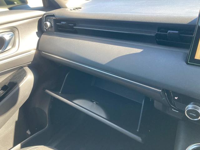 ヴェゼル ｅ：ＨＥＶ　Ｚ　純正コネクトディスプレイナビ　マルチビューカメラ　プレミアムオーディオ　ＴＶ　ホンダセンシング　ブラインドスポットモニター　ＬＥＤヘッドランプ　シートヒーター　ハンズフリーパワーバックドア　ワンオーナ（44枚目）