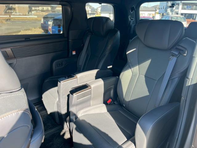 アルファード Ｚ　４ＷＤ　純正１４型ディスプレイナビ　トヨタチームメイト　ユニバーサルステップ　セーフティセンス　パノラミックビューモニター　３眼ＬＥＤヘッドランプ　純正１８ＡＷ　パワーバックドア　ＴＶ　ＥＴＣ２．０（16枚目）