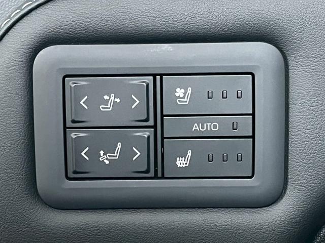 アルファード Ｚ　４ＷＤ　純正１４型ディスプレイナビ　トヨタチームメイト　ユニバーサルステップ　セーフティセンス　パノラミックビューモニター　３眼ＬＥＤヘッドランプ　純正１８ＡＷ　パワーバックドア　ＴＶ　ＥＴＣ２．０（53枚目）