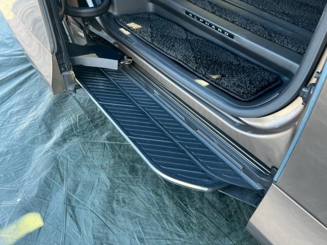 アルファード Ｚ　４ＷＤ　純正１４型ディスプレイナビ　トヨタチームメイト　ユニバーサルステップ　セーフティセンス　パノラミックビューモニター　３眼ＬＥＤヘッドランプ　純正１８ＡＷ　パワーバックドア　ＴＶ　ＥＴＣ２．０（60枚目）