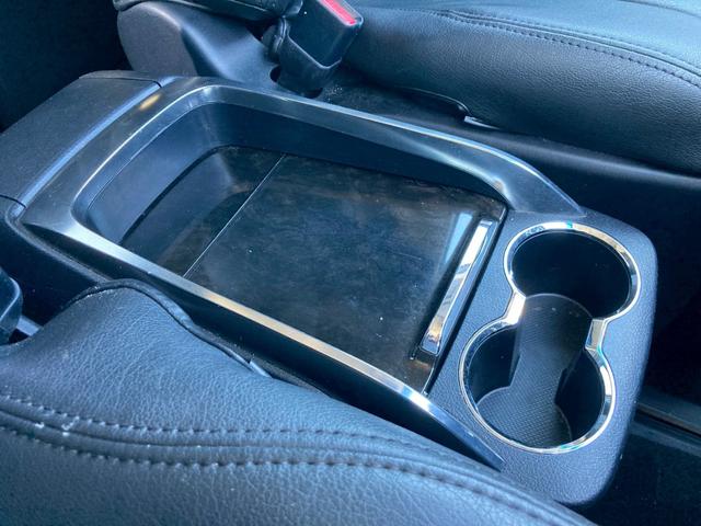 アルファード ２．５Ｓ　Ａパッケージ　メーカーナビ　ＪＢＬプレミアムサウンド　１２．１型後席モニター　サンルーフ　両側パワースライドドア　デジタルインナーミラー　ＬＥＤヘッドランプ　シートカバー付　地デＴＶ　ＤＶＤ再生　クリアランスソナー（33枚目）