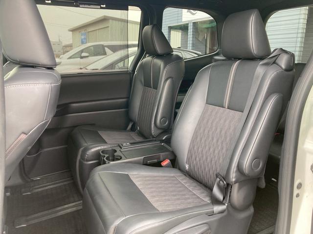 ノア ハイブリッドＳ－Ｚ　純正１０．５型ディスプレイプラス　快適利便パッケージｈｉｇｈ　プロジェクター式ＬＥＤヘッドランプ　地デジＴＶ　ＥＴＣ２．０　両側パワースライドドア　セーフティセンス　バックモニター　パーキングサポート（14枚目）