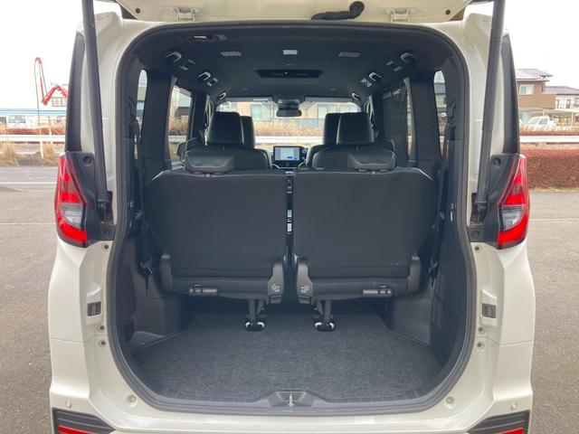 ノア ハイブリッドＳ－Ｚ　純正１０．５型ディスプレイプラス　快適利便パッケージｈｉｇｈ　プロジェクター式ＬＥＤヘッドランプ　地デジＴＶ　ＥＴＣ２．０　両側パワースライドドア　セーフティセンス　バックモニター　パーキングサポート（16枚目）