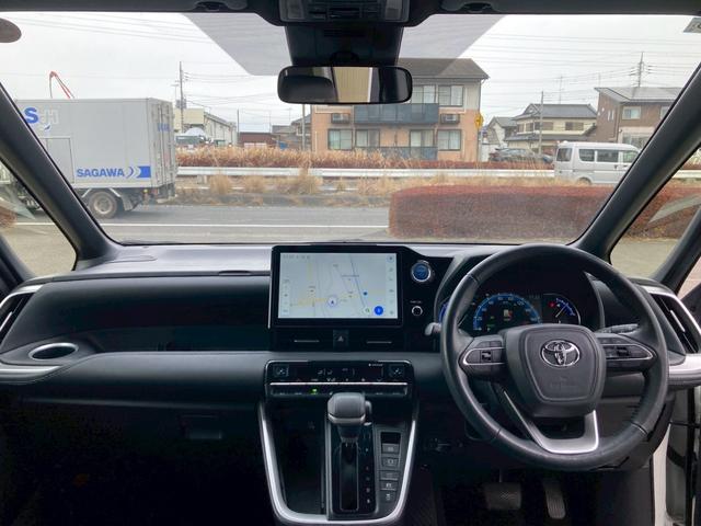 ノア ハイブリッドＳ－Ｚ　純正１０．５型ディスプレイプラス　快適利便パッケージｈｉｇｈ　プロジェクター式ＬＥＤヘッドランプ　地デジＴＶ　ＥＴＣ２．０　両側パワースライドドア　セーフティセンス　バックモニター　パーキングサポート（18枚目）