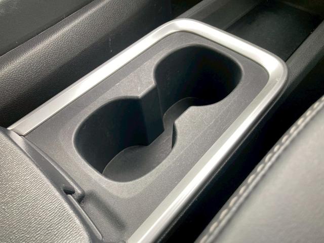 ノア ハイブリッドＳ－Ｚ　純正１０．５型ディスプレイプラス　快適利便パッケージｈｉｇｈ　プロジェクター式ＬＥＤヘッドランプ　地デジＴＶ　ＥＴＣ２．０　両側パワースライドドア　セーフティセンス　バックモニター　パーキングサポート（36枚目）