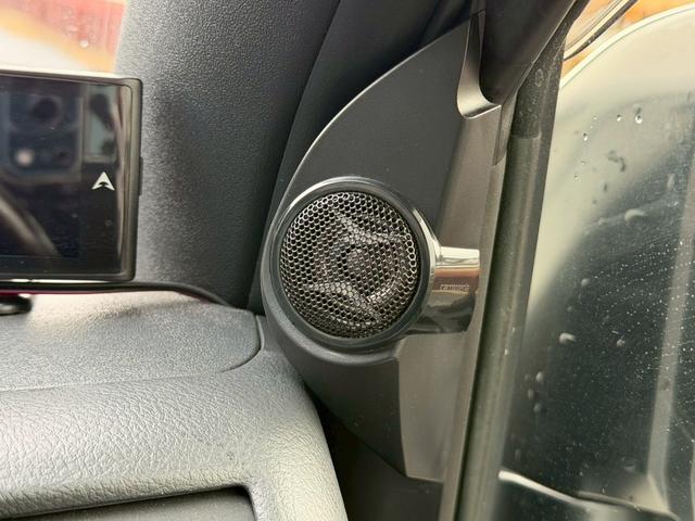 ハイエースバン スーパーＧＬ　ダークプライムＩＩ　純正ナビ　両側パワースライドドア　パノラミックビューモニター　セーフティセンス　ＴＲＤフロントスポイラー　ＴＲＤマッドフラップ　ＡＣ１００Ｖ電源　ＴＶ　プッシュスタート　リアヒータークーラー　禁煙車（33枚目）