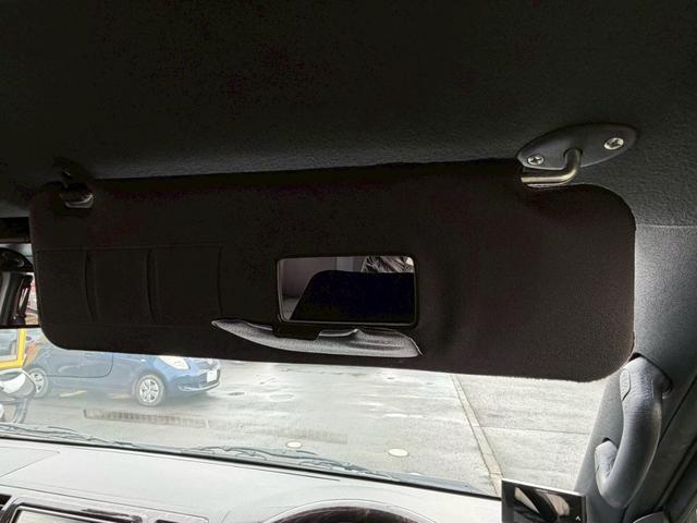 ハイエースバン スーパーＧＬ　ダークプライムＩＩ　純正ナビ　両側パワースライドドア　パノラミックビューモニター　セーフティセンス　ＴＲＤフロントスポイラー　ＴＲＤマッドフラップ　ＡＣ１００Ｖ電源　ＴＶ　プッシュスタート　リアヒータークーラー　禁煙車（34枚目）