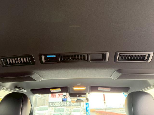 ハイエースバン スーパーＧＬ　ダークプライムＩＩ　純正ナビ　両側パワースライドドア　パノラミックビューモニター　セーフティセンス　ＴＲＤフロントスポイラー　ＴＲＤマッドフラップ　ＡＣ１００Ｖ電源　ＴＶ　プッシュスタート　リアヒータークーラー　禁煙車（42枚目）
