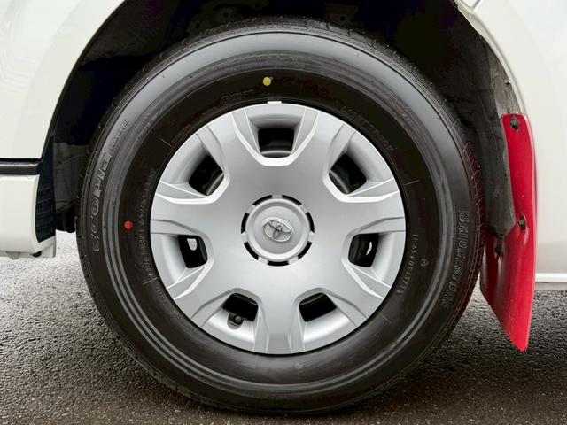 ハイエースバン スーパーＧＬ　ダークプライムＩＩ　純正ナビ　両側パワースライドドア　パノラミックビューモニター　セーフティセンス　ＴＲＤフロントスポイラー　ＴＲＤマッドフラップ　ＡＣ１００Ｖ電源　ＴＶ　プッシュスタート　リアヒータークーラー　禁煙車（58枚目）