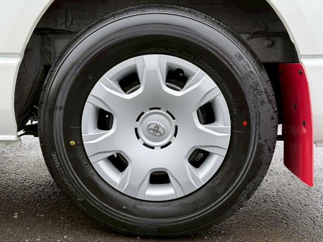 ハイエースバン スーパーＧＬ　ダークプライムＩＩ　純正ナビ　両側パワースライドドア　パノラミックビューモニター　セーフティセンス　ＴＲＤフロントスポイラー　ＴＲＤマッドフラップ　ＡＣ１００Ｖ電源　ＴＶ　プッシュスタート　リアヒータークーラー　禁煙車（59枚目）