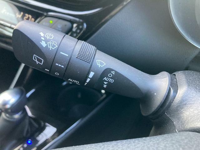 Ｃ－ＨＲ Ｇ－Ｔ　純正エアロ　アルパイン９インチナビ　バックモニター　セーフティセンス　ブラインドスポットモニター　クリアランスソナー　ロゴ入ＬＥＤヘッドランプ　ＴＶ　純正１８ＡＷ　バックソナー　シートヒーター　禁煙車（25枚目）