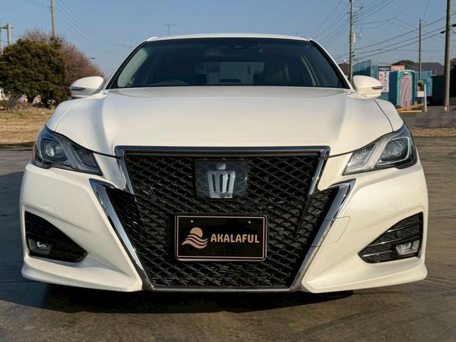 クラウン アスリートＳ－Ｔ　メーカーナビ　レザーシート　オプション純正１８ＡＷ　シャークフィンアンテナ　セーフティセンスＰ　ＬＥＤヘッドランプ　バックモニター　パワーシート　地デジＴＶ　ＤＶＤ再生　ＥＴＣ　電動チルト　禁煙車（4枚目）