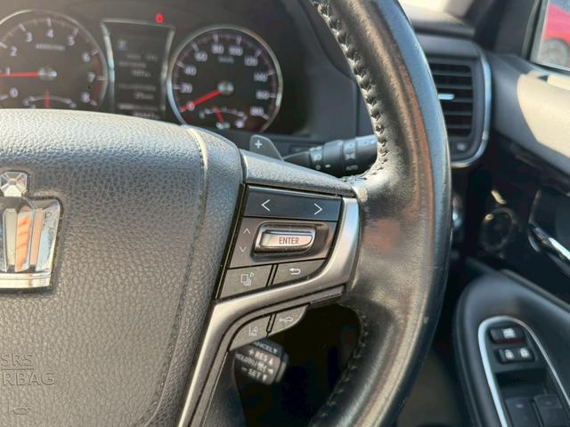 クラウン アスリートＳ－Ｔ　メーカーナビ　レザーシート　オプション純正１８ＡＷ　シャークフィンアンテナ　セーフティセンスＰ　ＬＥＤヘッドランプ　バックモニター　パワーシート　地デジＴＶ　ＤＶＤ再生　ＥＴＣ　電動チルト　禁煙車（32枚目）