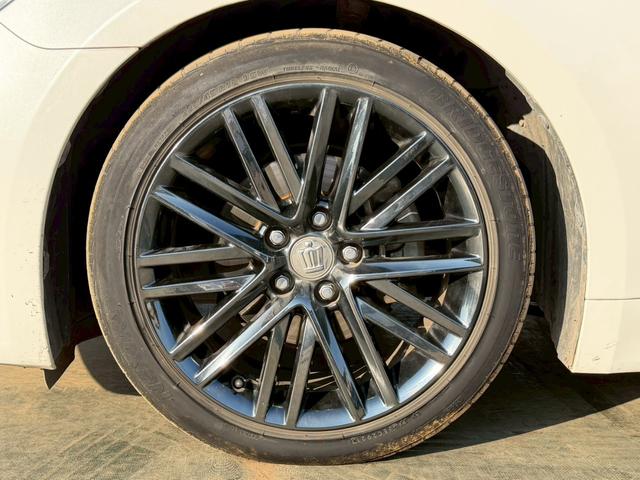 クラウン アスリートＳ－Ｔ　メーカーナビ　レザーシート　オプション純正１８ＡＷ　シャークフィンアンテナ　セーフティセンスＰ　ＬＥＤヘッドランプ　バックモニター　パワーシート　地デジＴＶ　ＤＶＤ再生　ＥＴＣ　電動チルト　禁煙車（55枚目）